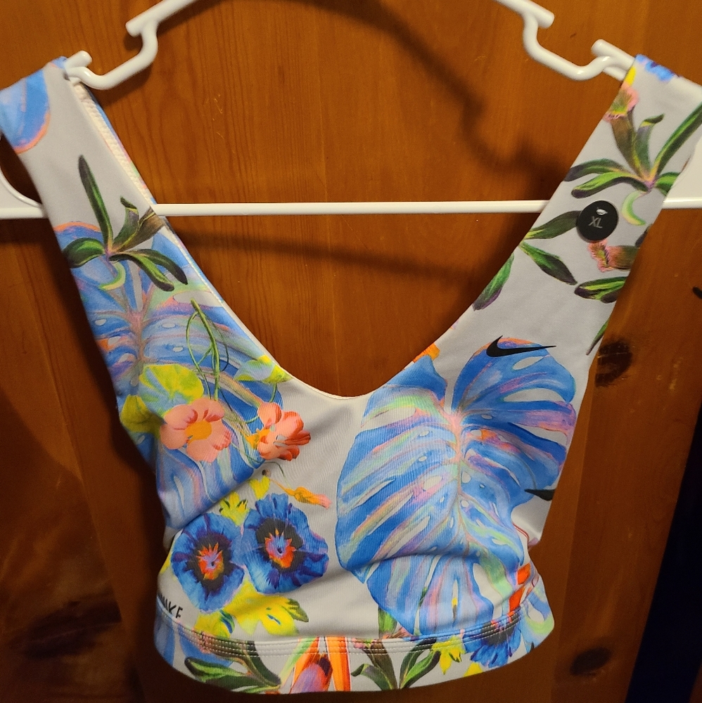 Sports bra